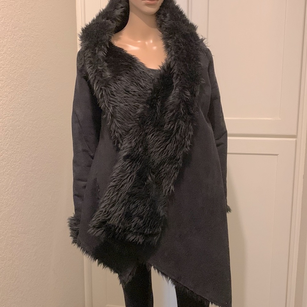 COPY - Black faux suede fur-lined wrap